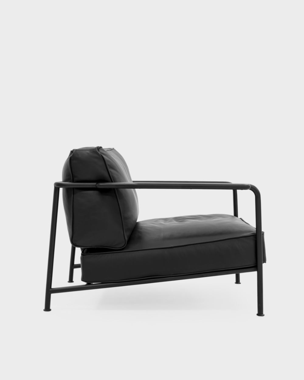 Aero Large Lounge Chair - Black Parma Leather