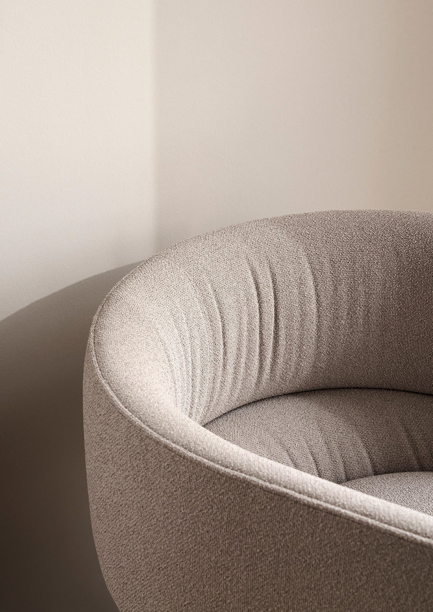 Collar Medium Lounge Chair - Light Brown-Grain 61253