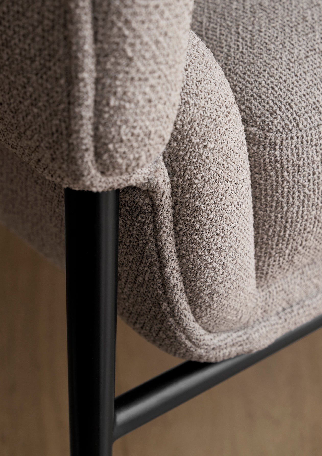 Collar Medium Lounge Chair - Light Brown-Grain 61253